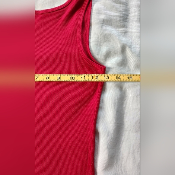 HARRY POTTER-GRYFFINDOR CREST Ladies Tank Top Size XL Smoke free home - Picture 5 of 5